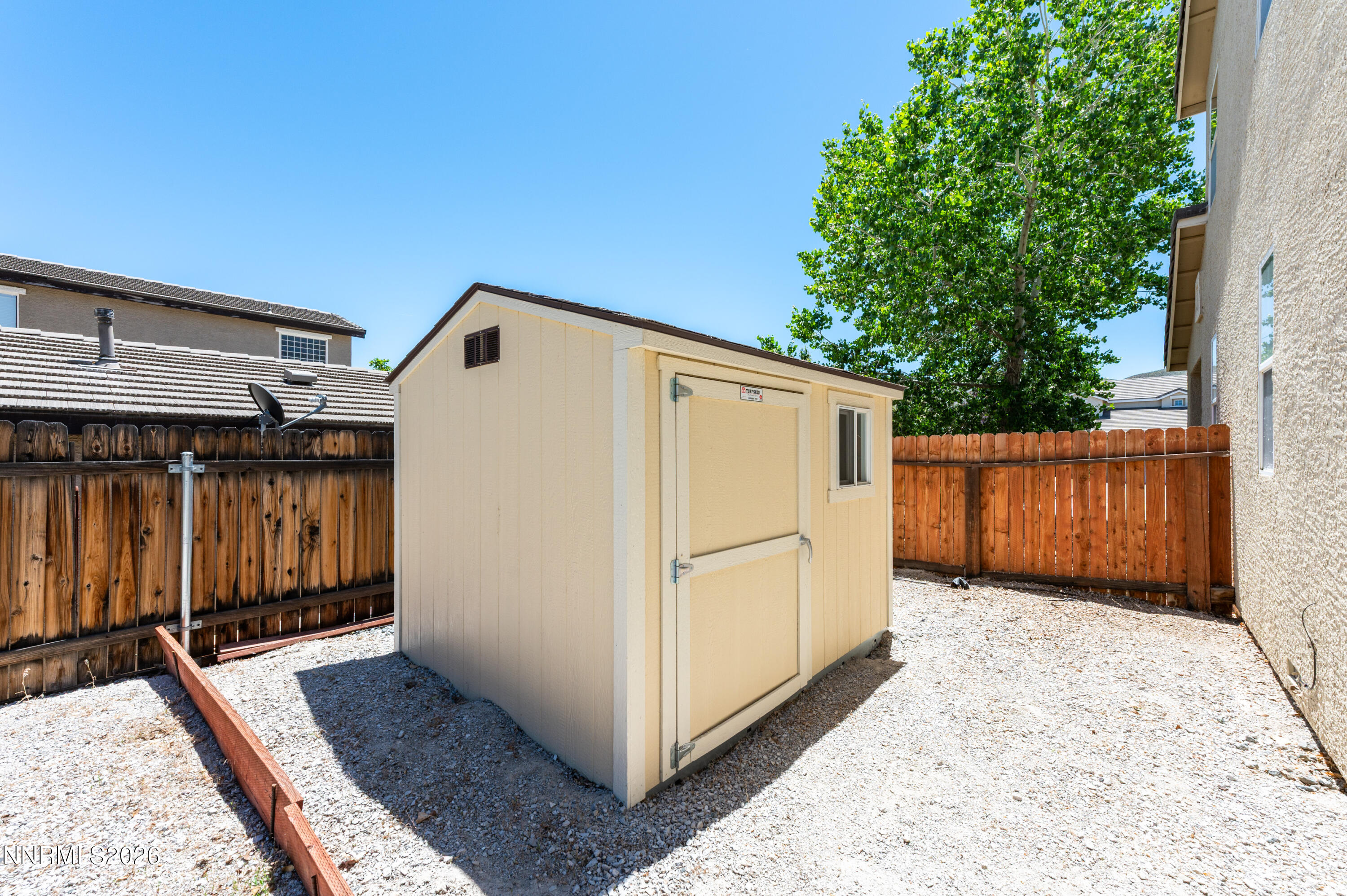 1770 Kodiak Circle Reno, NV 89511 - Photo 31 of 32 a view of a back yard of the house