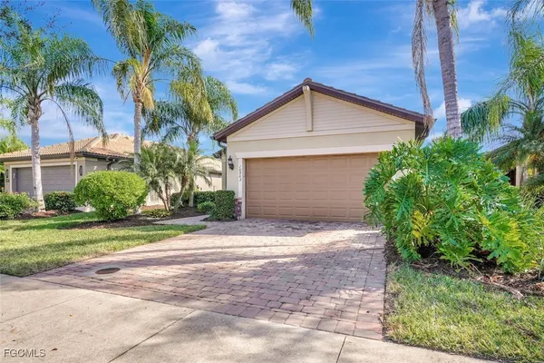 $365,000 | 10963 Glenhurst Street, Fort Myers, FL 33913