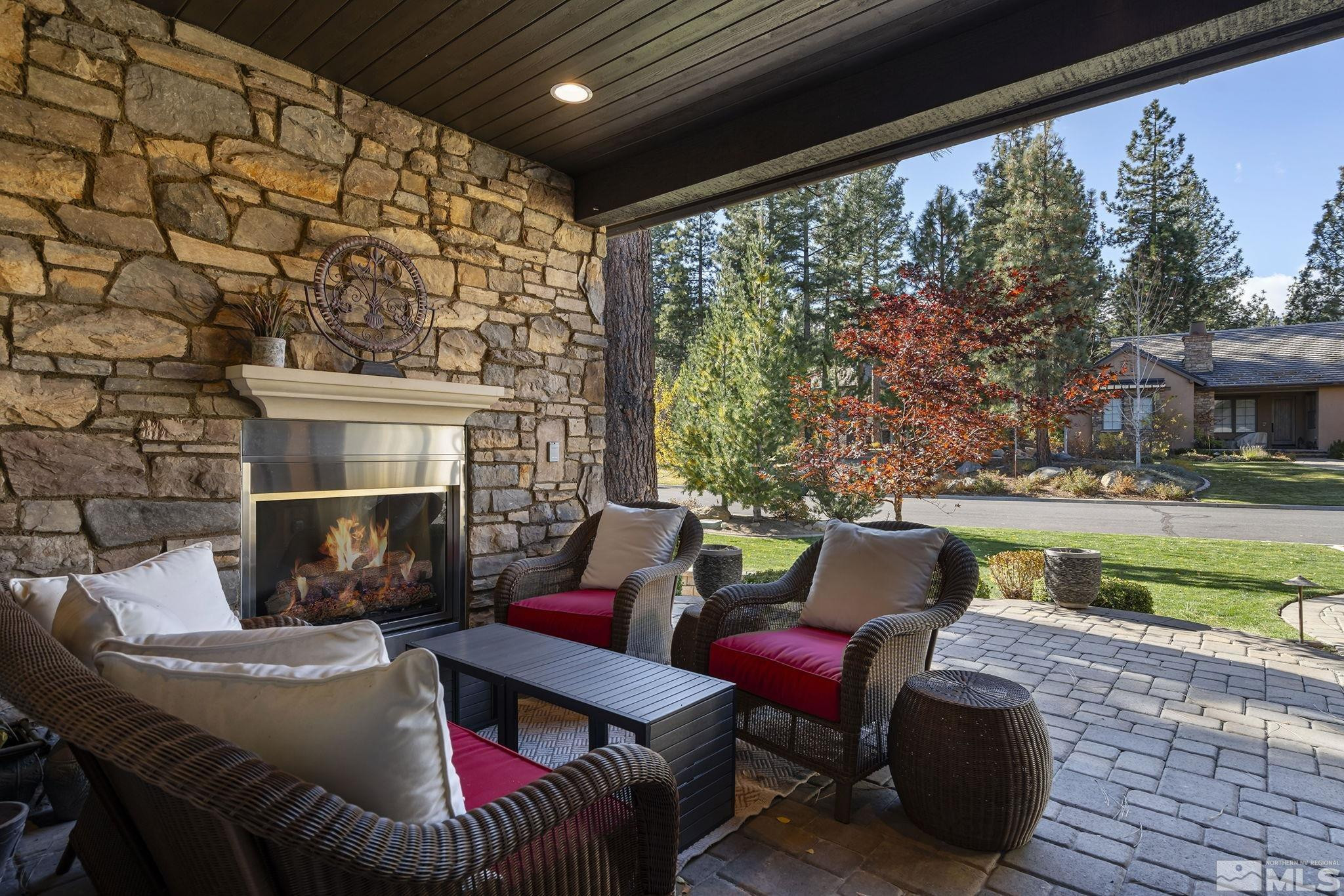 20588 Chanson Way Reno, NV 89511 - Photo 4 of 40 Photo 4