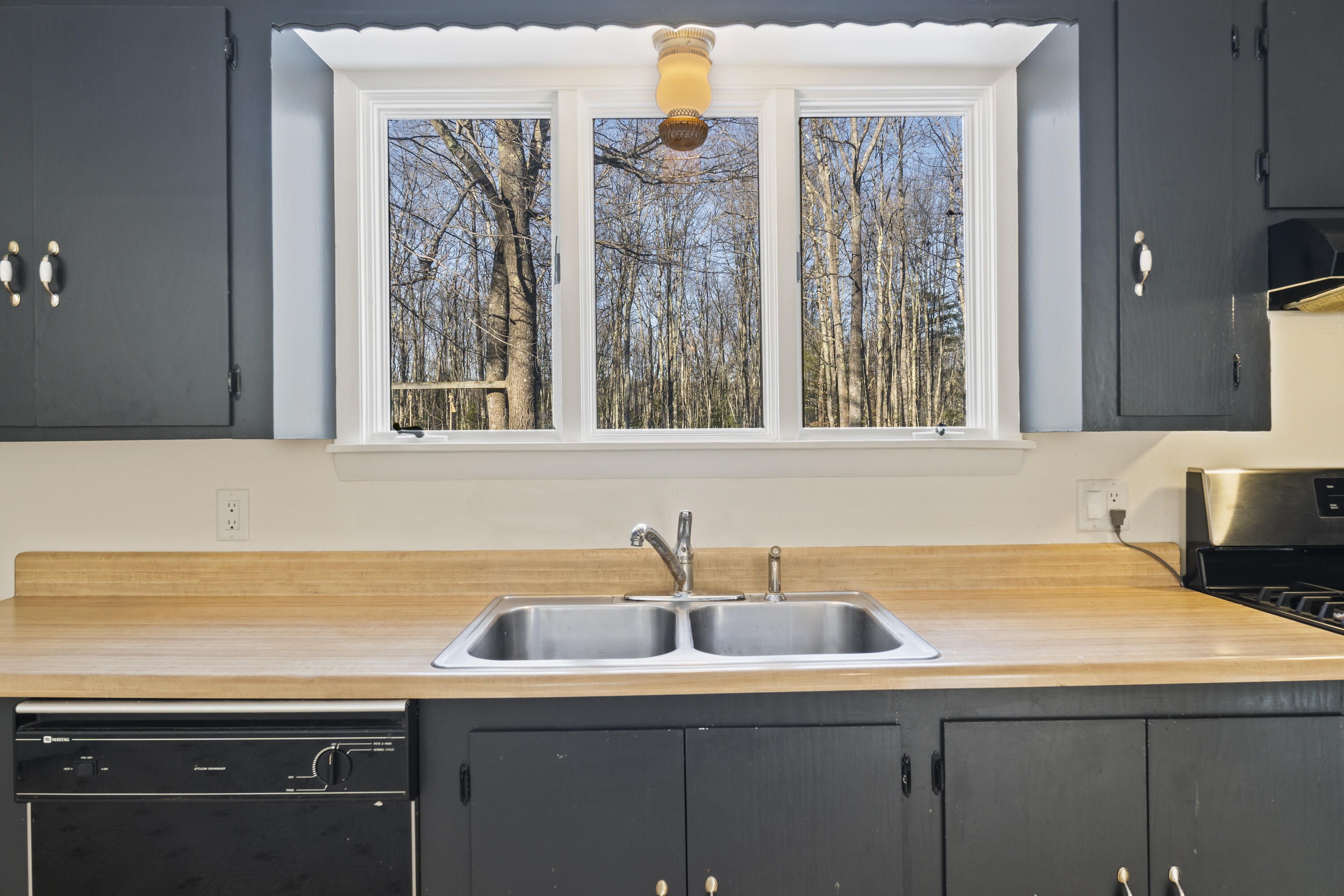 974 New County Road Biddeford, ME 04005 - Photo 18 of 43 Kitchen