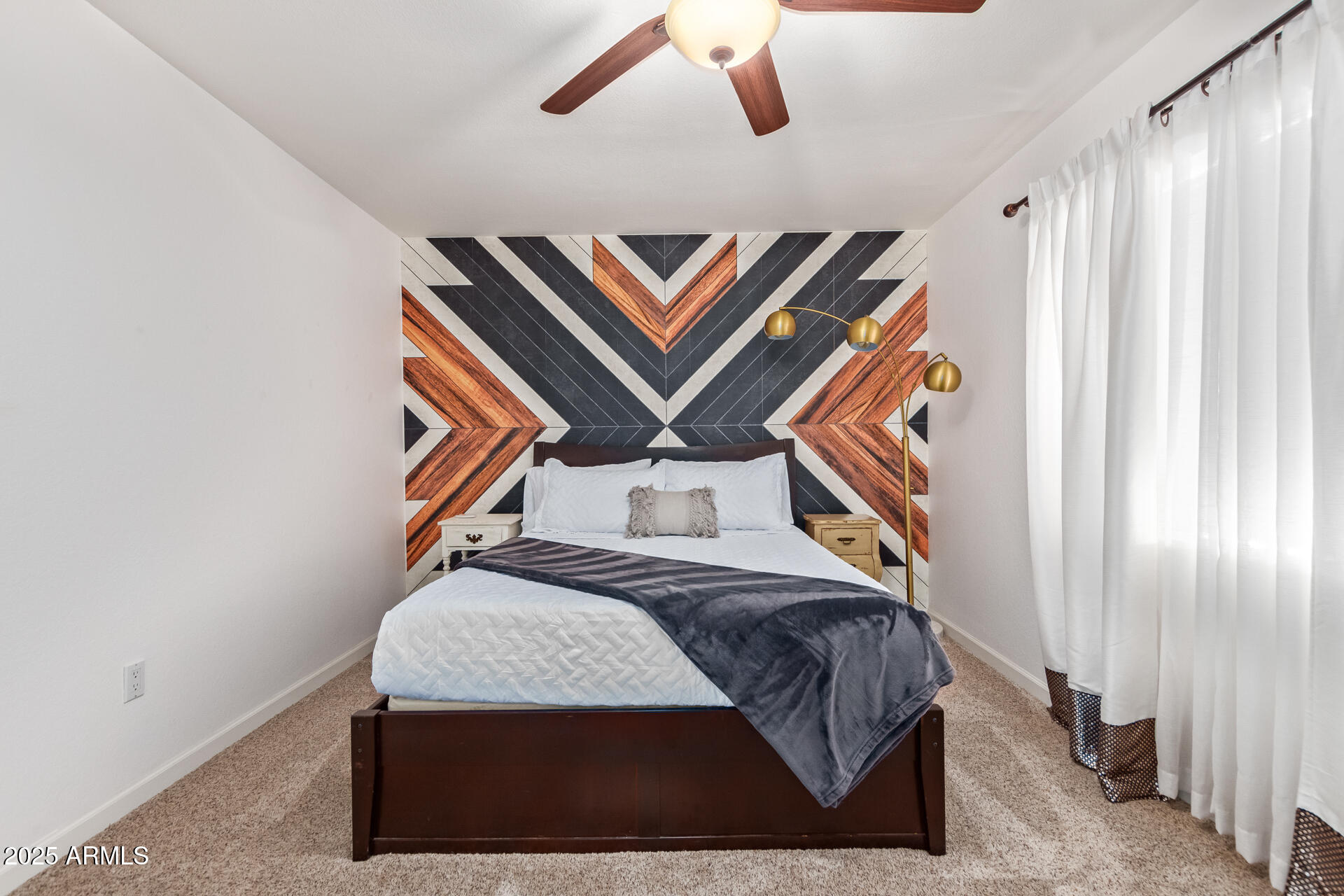 2118 East Pebble Beach Drive Tempe, AZ 85282 - Photo 25 of 33 a bedroom with a bed and a window