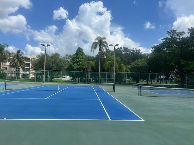 171 Northwest 75th Terrace Plantation, FL 33317 - Photo 15 of 32