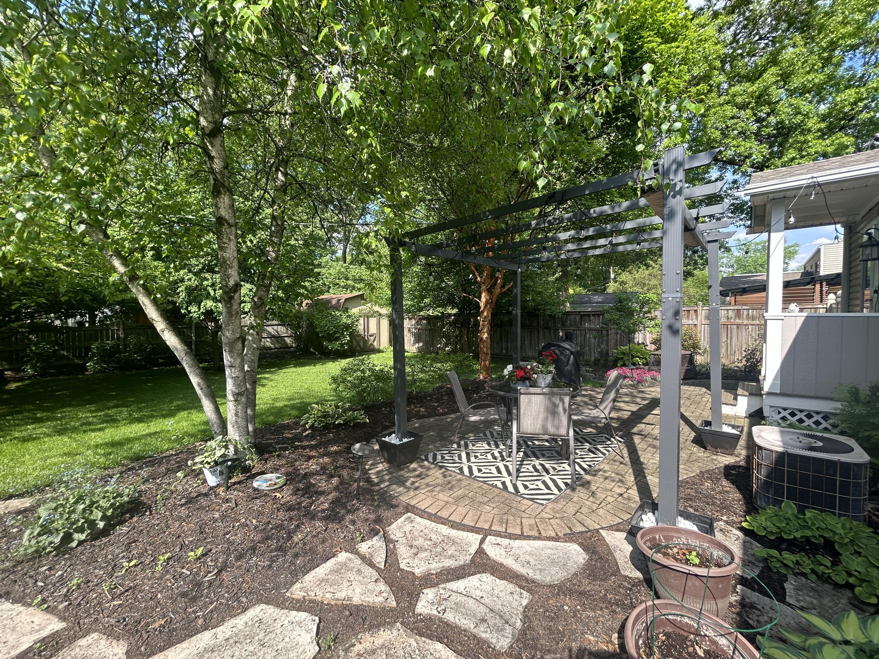 530 Blenheim Road Columbus, OH 43214 - Photo 39 of 51 Rear Outdoor Space (2)