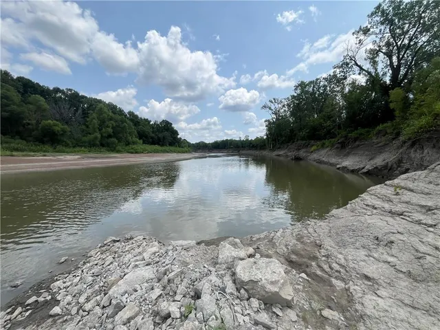 $4,658,550 | 22155 70th Road, St. Paul, KS 66771