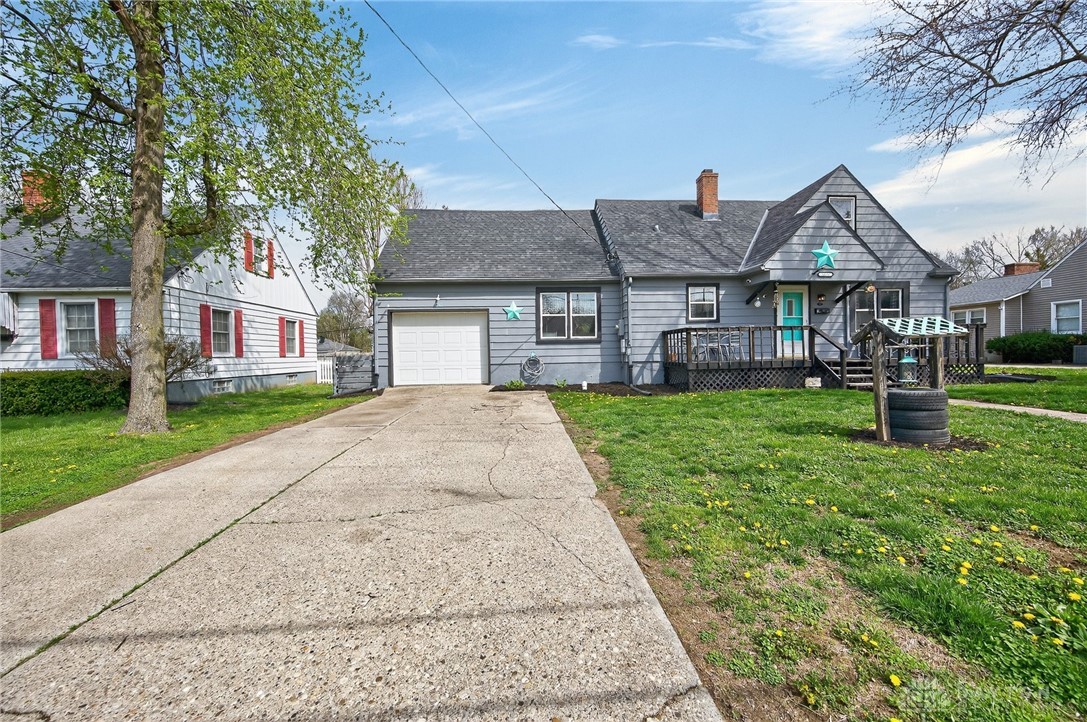 3301 Wildwood Road Middletown, OH 45042 - Photo 2 of 68 This charming home offers curb appeal and a welcoming front porch.
