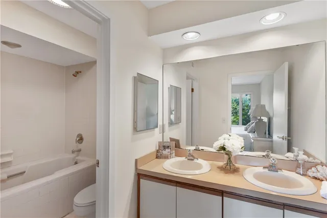 $399,900 | 259 Moss Oak Lane, St. Simons Island, GA 31522