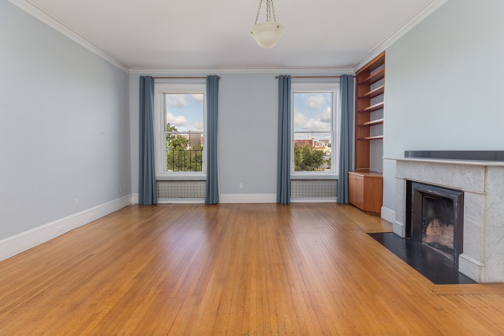 210 Beacon Street, Unit 3 Boston, MA 02116 - Photo 2 of 9