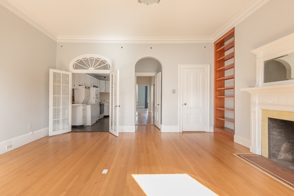 210 Beacon Street, Unit 3 Boston, MA 02116 - Photo 6 of 9