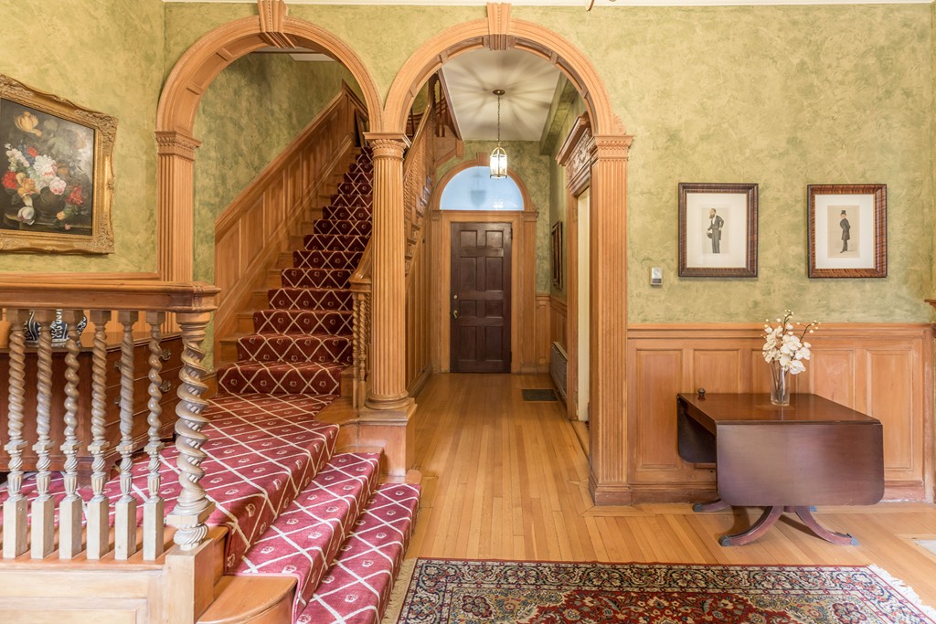 210 Beacon Street, Unit 3 Boston, MA 02116 - Photo 8 of 9