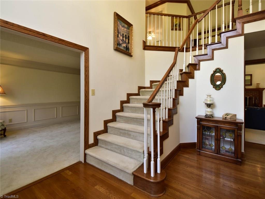 4907 Leadenhall Road Oak Ridge, NC 27310 - Photo 3 of 30