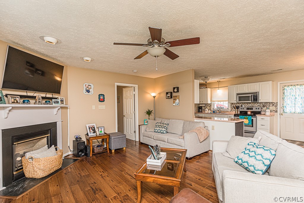 7427 River Road Hanover, VA 23069 - Photo 5 of 39