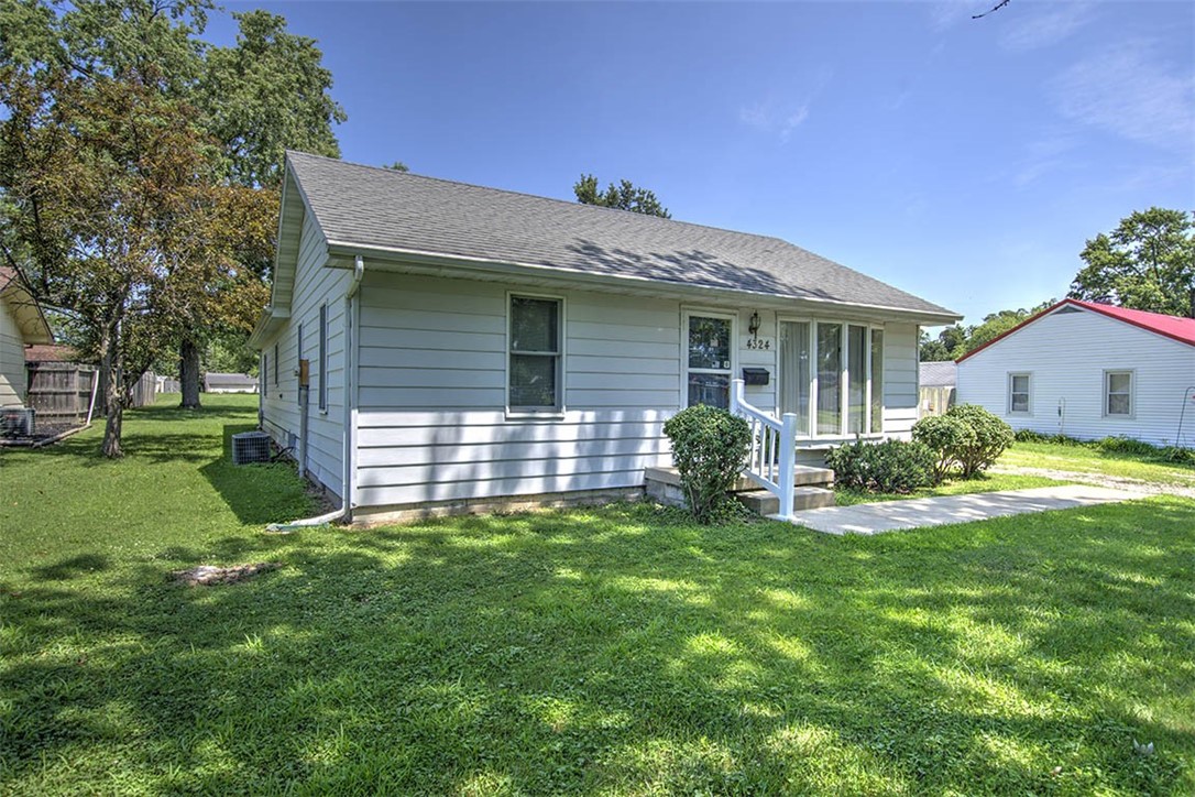 4324 East Cleveland Avenue Decatur, IL 62521 - Photo 6 of 26