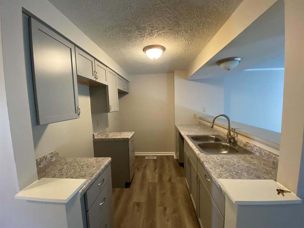 8552 Hague Road Indianapolis, IN 46256 - Photo 8 of 11 Gallery Image 8