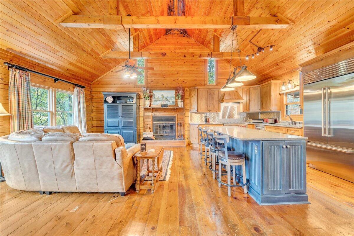 104 Red Oak Road Moneta, VA 24121 - Photo 17 of 99 Kitchen