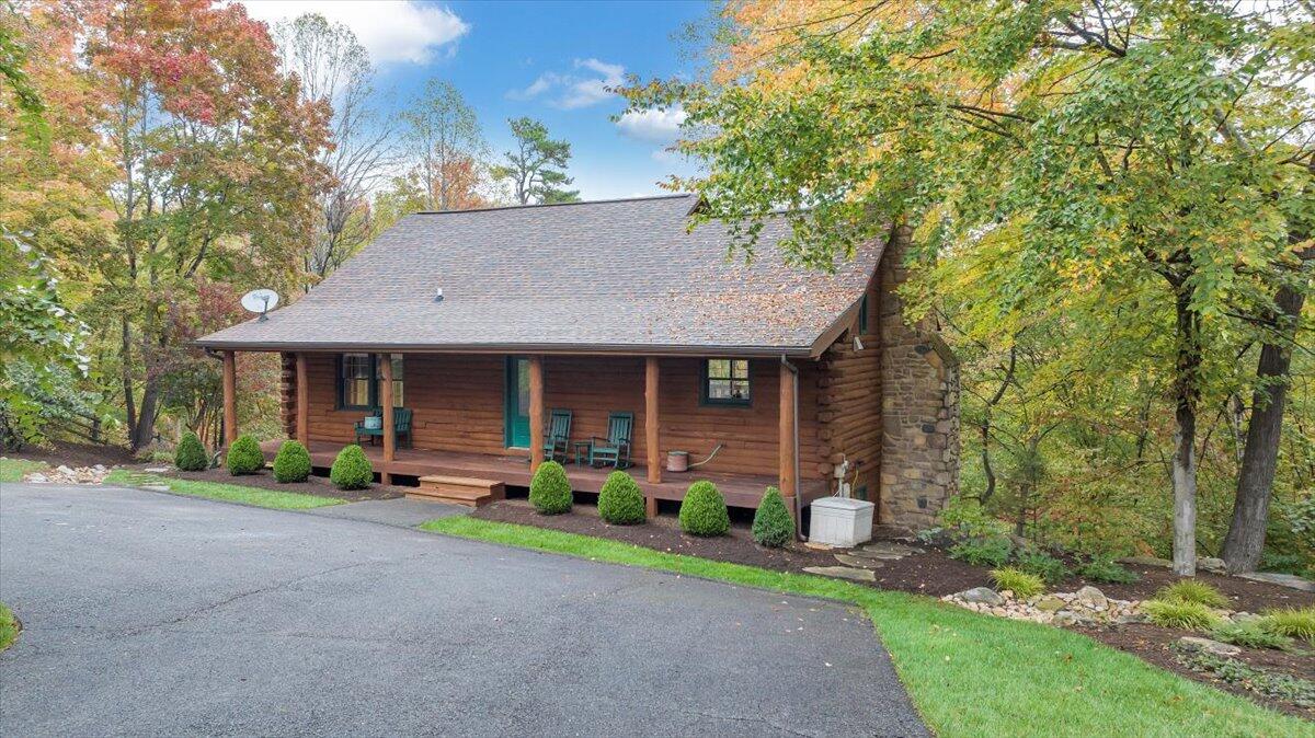 104 Red Oak Road Moneta, VA 24121 - Photo 66 of 99 Front
