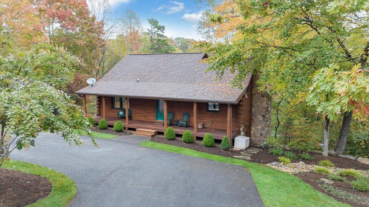 104 Red Oak Road Moneta, VA 24121 - Photo 67 of 99 Front