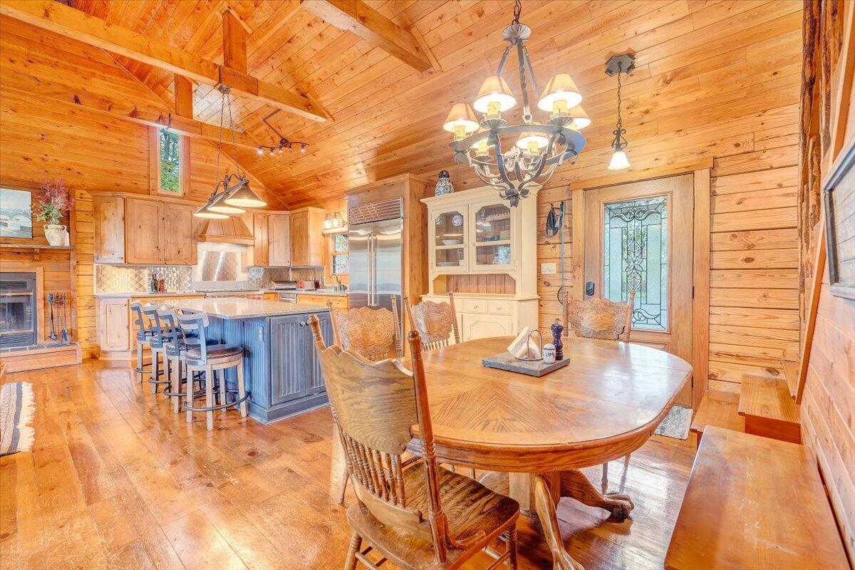104 Red Oak Road Moneta, VA 24121 - Photo 9 of 99 Dining Area