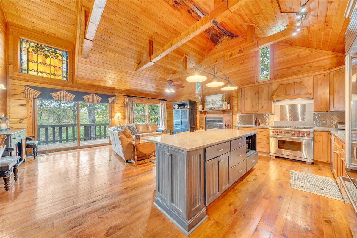104 Red Oak Road Moneta, VA 24121 - Photo 10 of 99 Kitchen