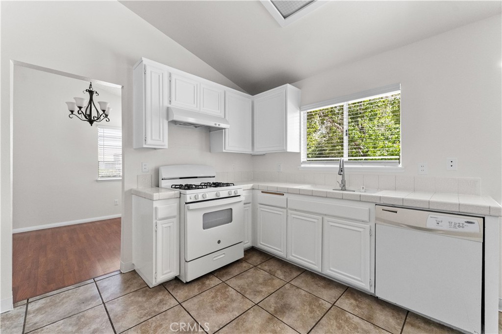 1232 Kings Road Palmdale, CA 93551 - Photo 18 of 32