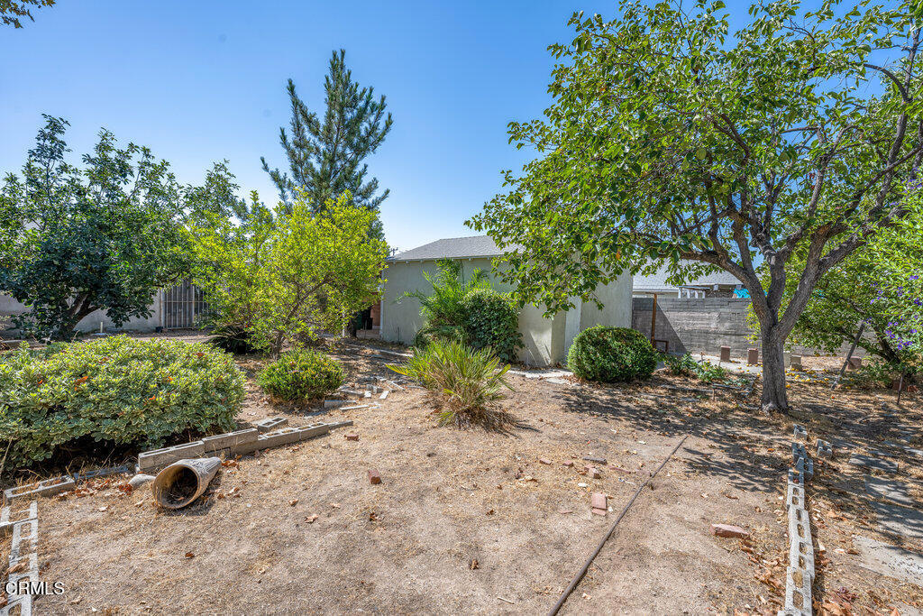 269 Laun Street Altadena, CA 91001 - Photo 18 of 19 021__zuw6736_7_8_62