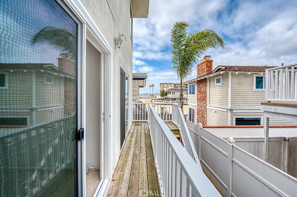 2712 Shell Street Corona del Mar, CA 92625 - Photo 14 of 18 a house view with balcony