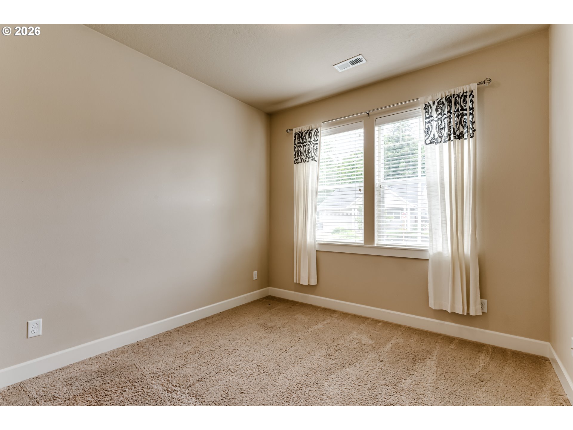 4452 Wendover Street Eugene, OR 97404 - Photo 15 of 29 Bedroom