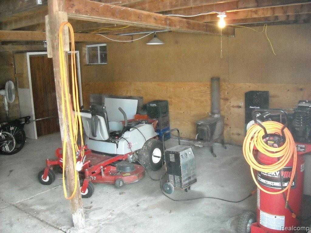 8100 31 Mile Road Washington, MI 48095 - Photo 21 of 25 DSCN0184.JPG