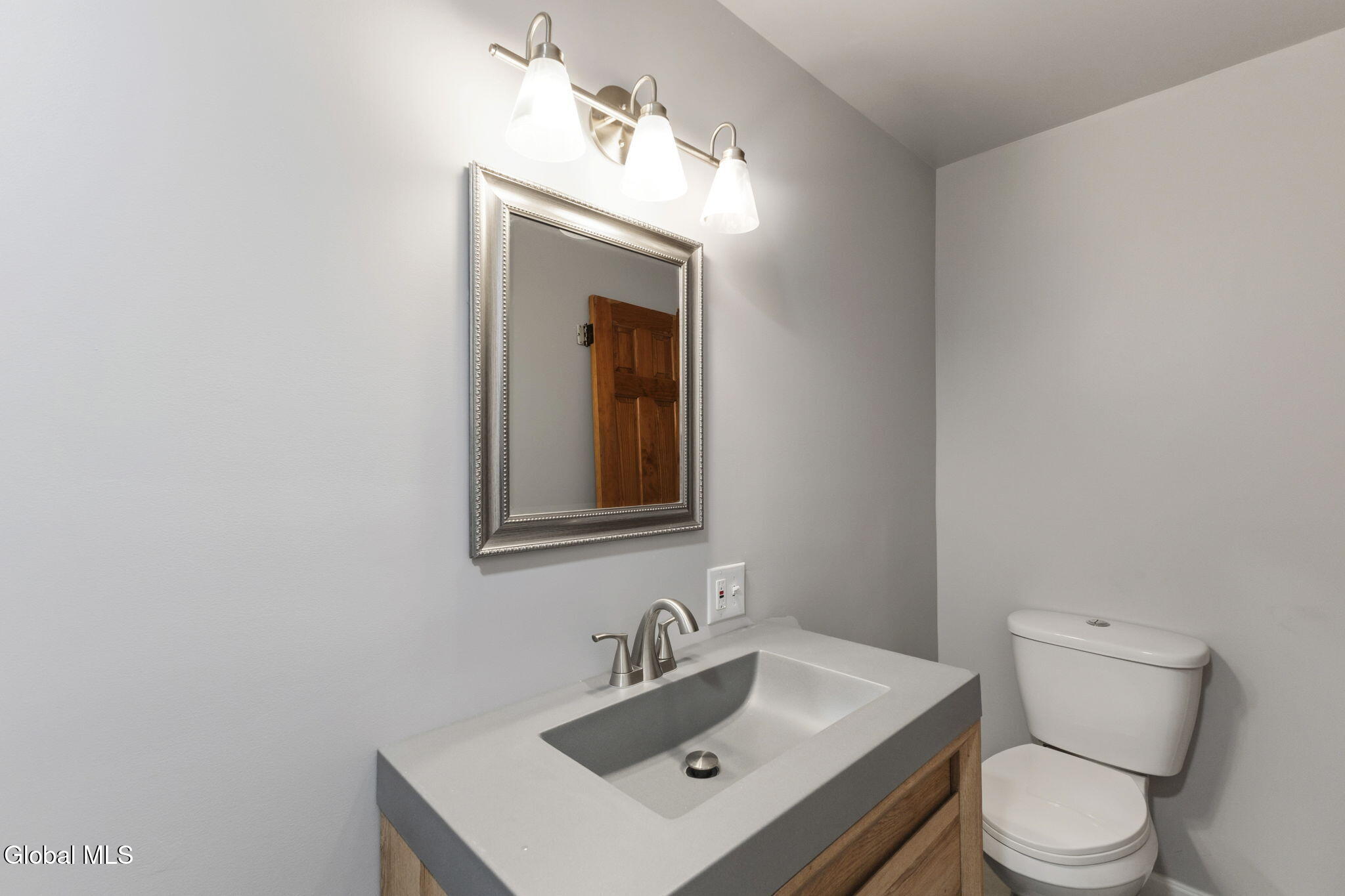 5 Salisbury Road Bethlehem, NY 12054 - Photo 27 of 41 25-5SalisburyRd_25