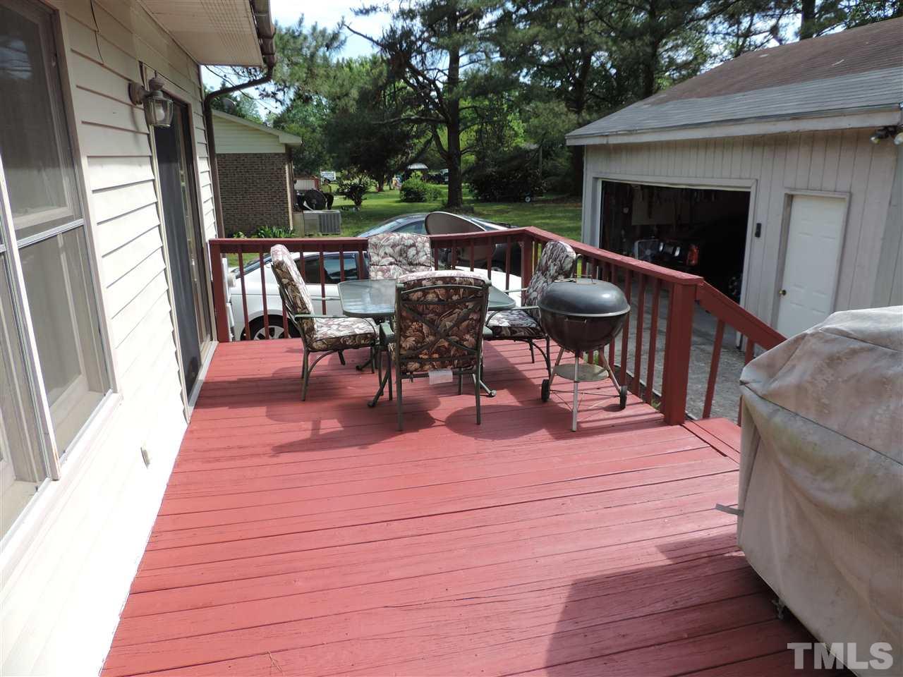 211 Barbour Road Smithfield, NC 27577 - Photo 5 of 25 Gallery Image 5