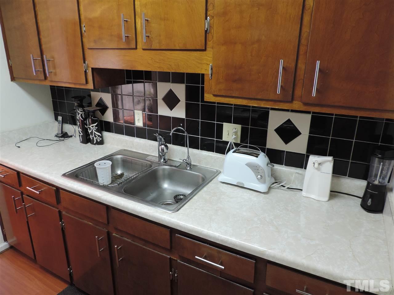 211 Barbour Road Smithfield, NC 27577 - Photo 7 of 25 Gallery Image 7