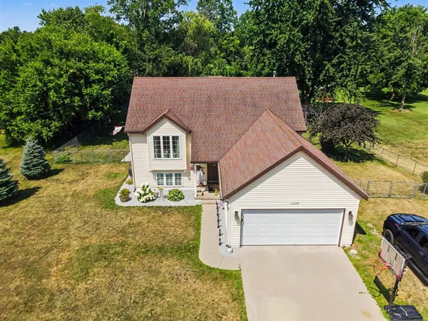 $399,000 | 11525 60th Avenue, Allendale, MI 49401