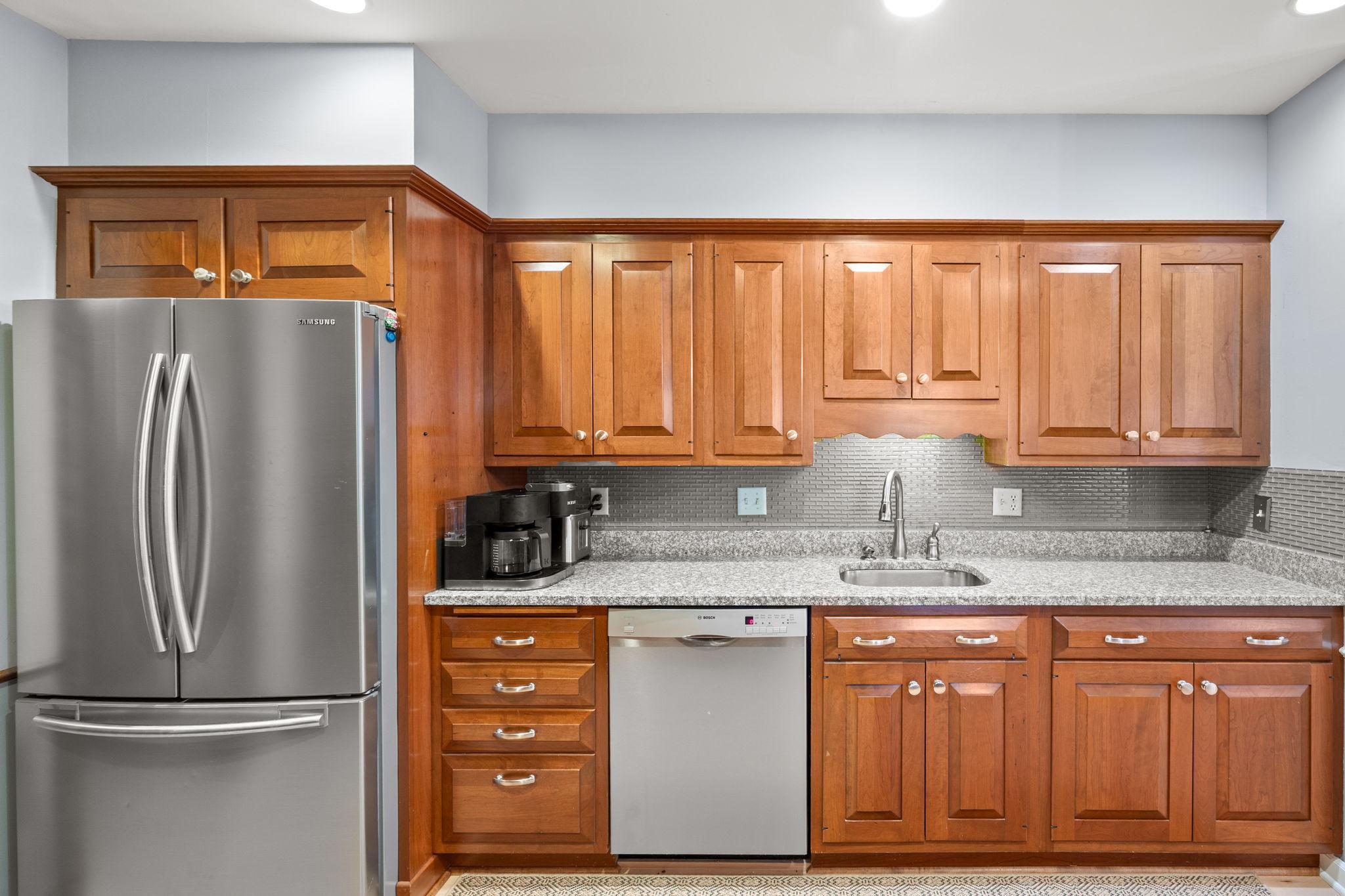 8651 Basswood Road, Unit 302 Eden Prairie, MN 55344 - Photo 17 of 38