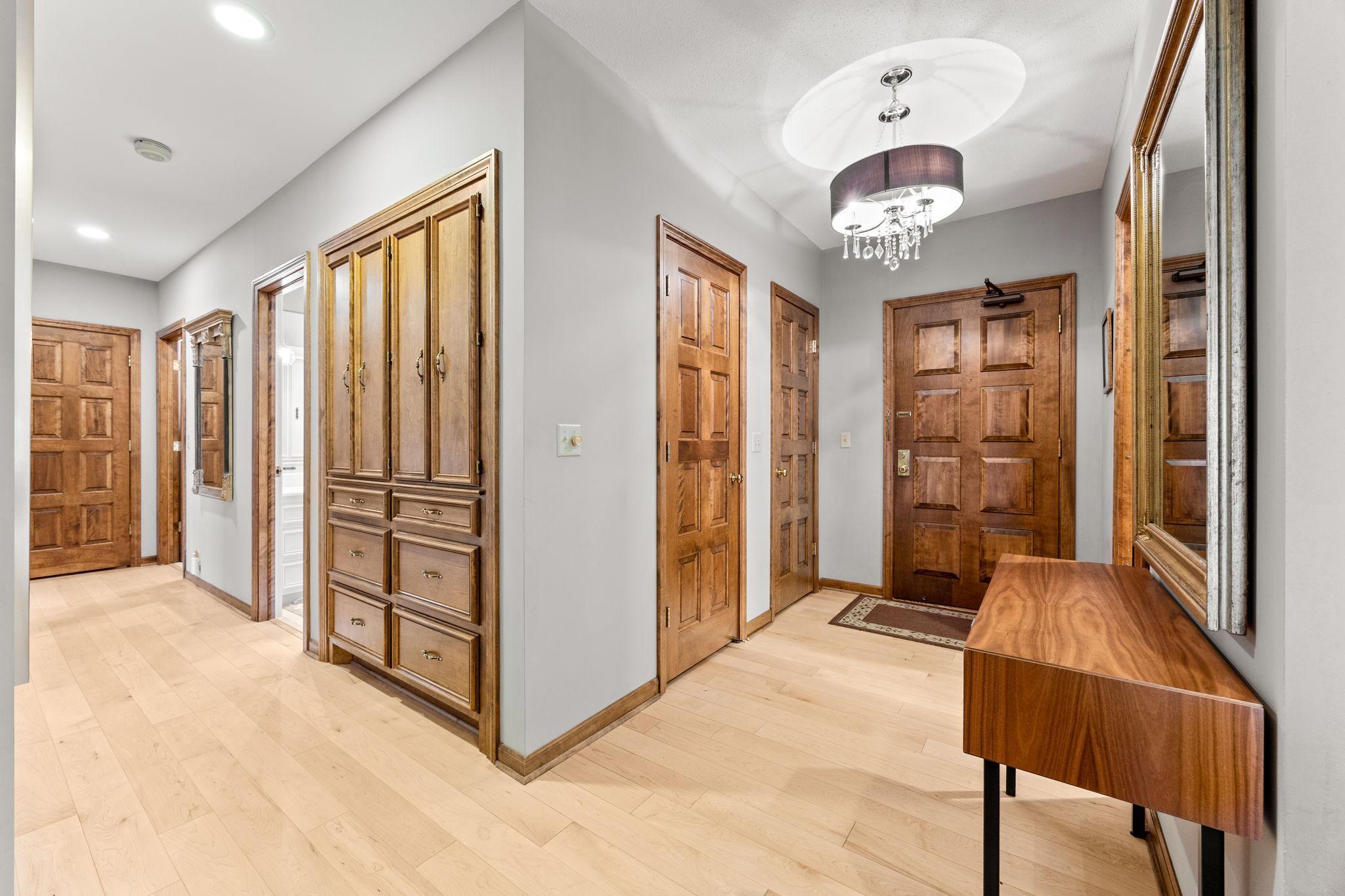 8651 Basswood Road, Unit 302 Eden Prairie, MN 55344 - Photo 19 of 38