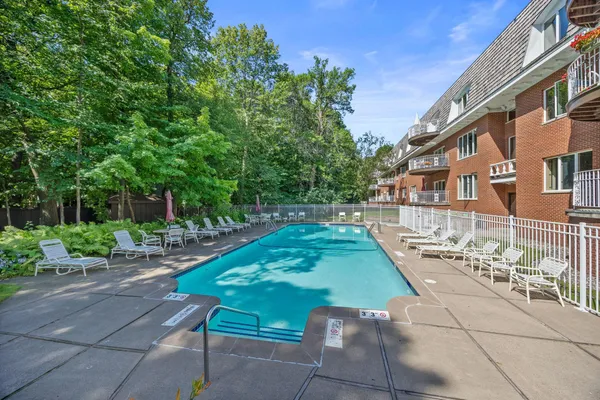 $385,000 | 8651 Basswood Road, Unit 302, Eden Prairie, MN 55344