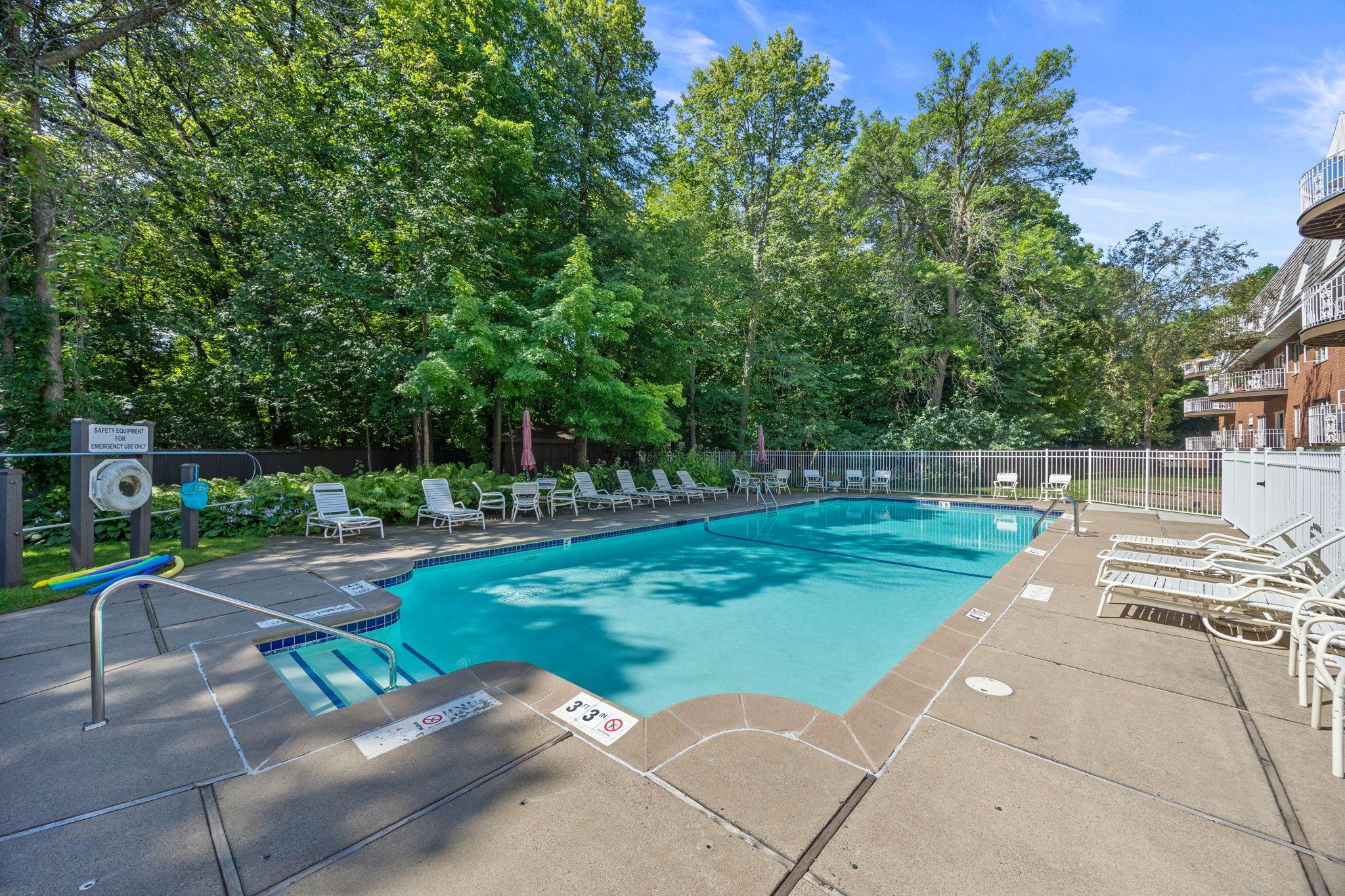 8651 Basswood Road, Unit 302 Eden Prairie, MN 55344 - Photo 30 of 38