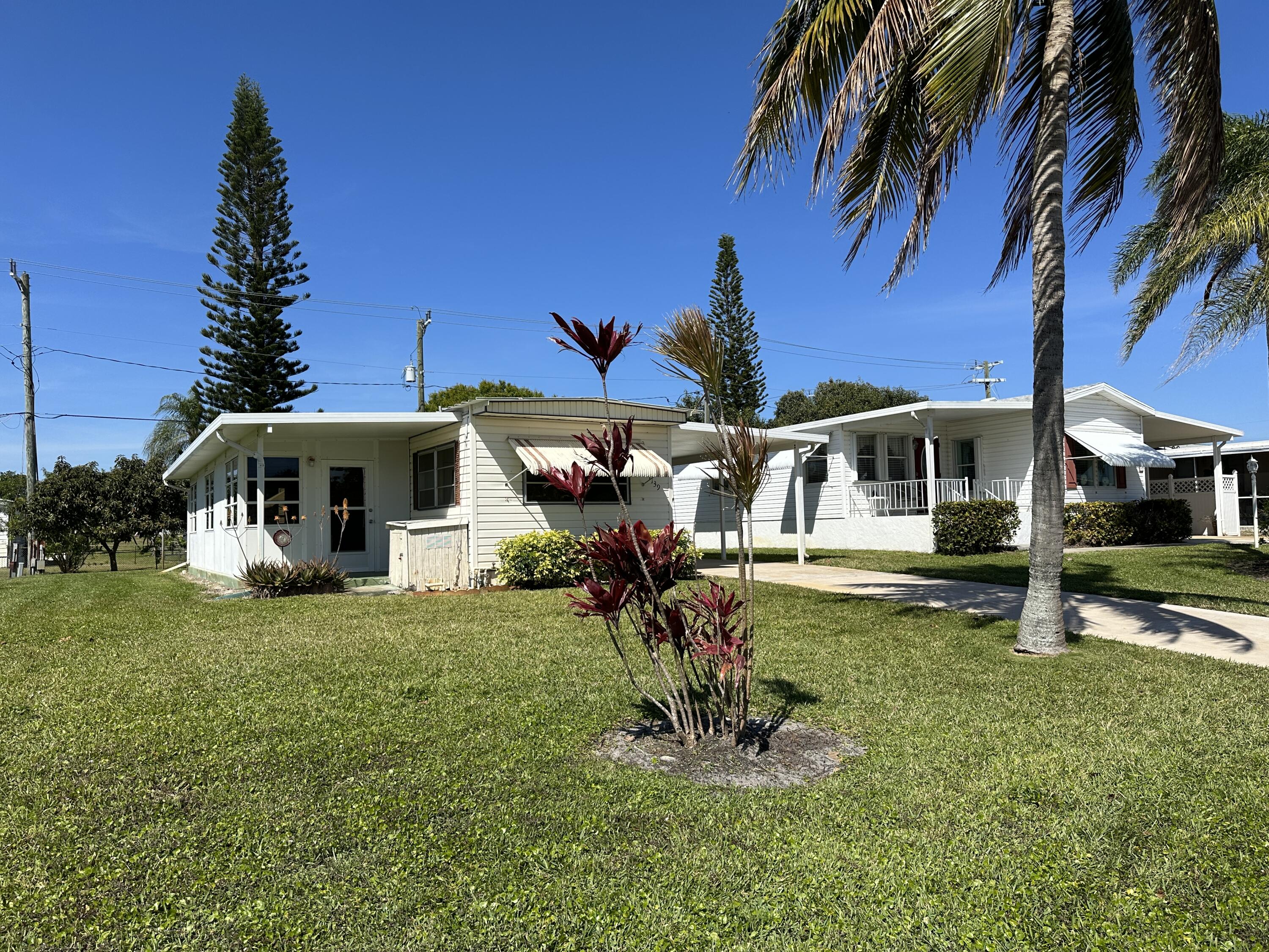 7139 Southeast Ridgeway Terrace Hobe Sound, FL 33455 - Photo 19 of 23 IMG_3219