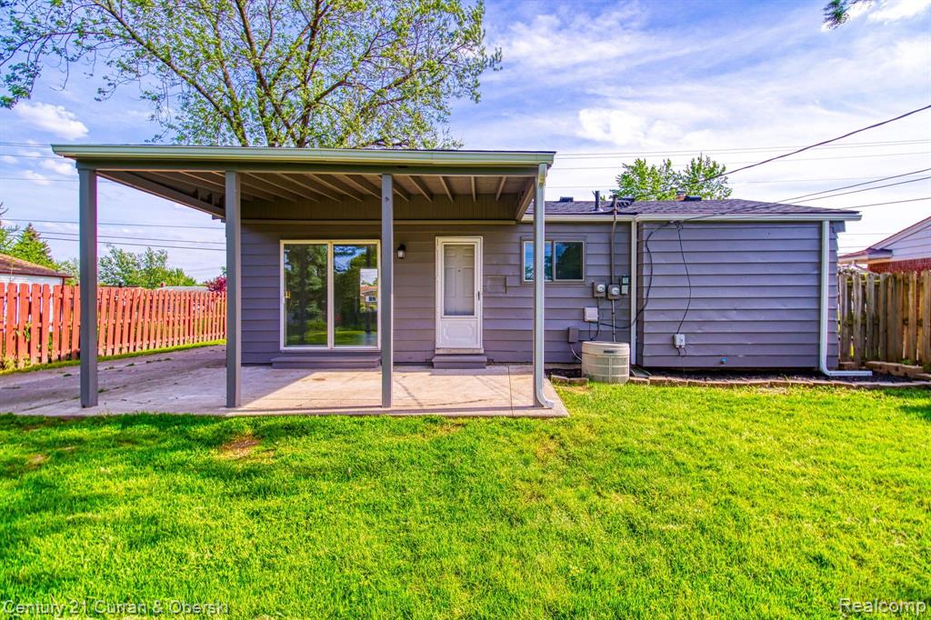32844 Joy Road Livonia, MI 48150 - Photo 17 of 25 Gallery Image 17