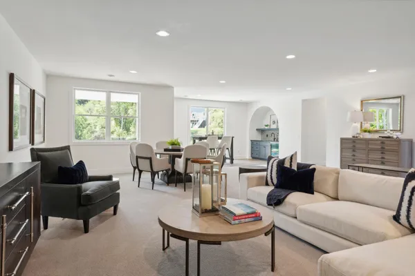 $1,236,384 | 713 Ensconced Way, Chaska, MN 55318