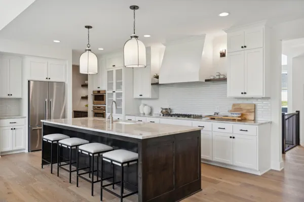 $1,236,384 | 713 Ensconced Way, Chaska, MN 55318