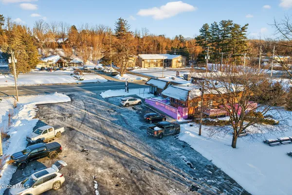 $1,350,000 | 1742 Highway 9, Halfmoon, NY 12065