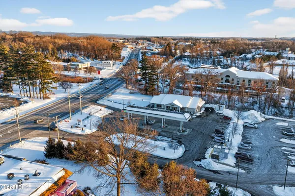 $1,350,000 | 1742 Highway 9, Halfmoon, NY 12065