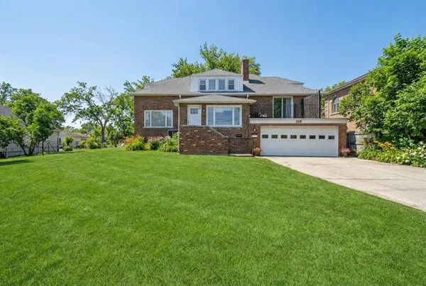 $800,000 | 308 Washington Avenue, Highwood, IL 60040