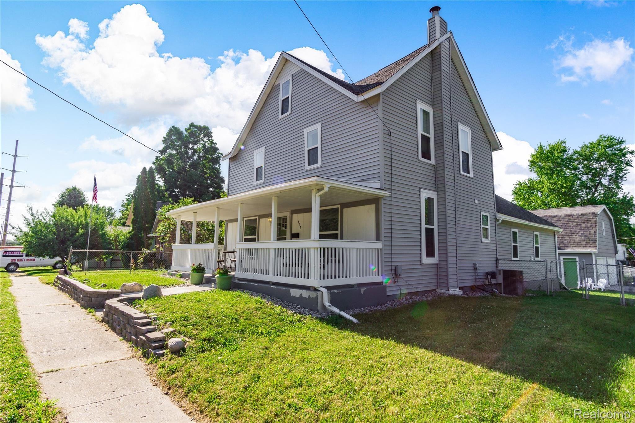 417 3rd Street Fenton, MI 48430 - Photo 31 of 37 Exteriors (4 of 11).jpg