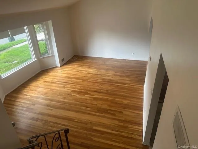 a view of empty room with window