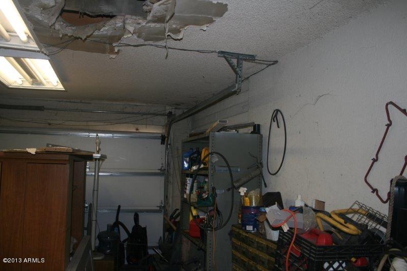 4001 West Thunderbird Road Phoenix, AZ 85053 - Photo 14 of 25 damageleak2