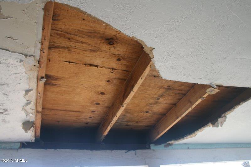 4001 West Thunderbird Road Phoenix, AZ 85053 - Photo 16 of 25 damagepatio