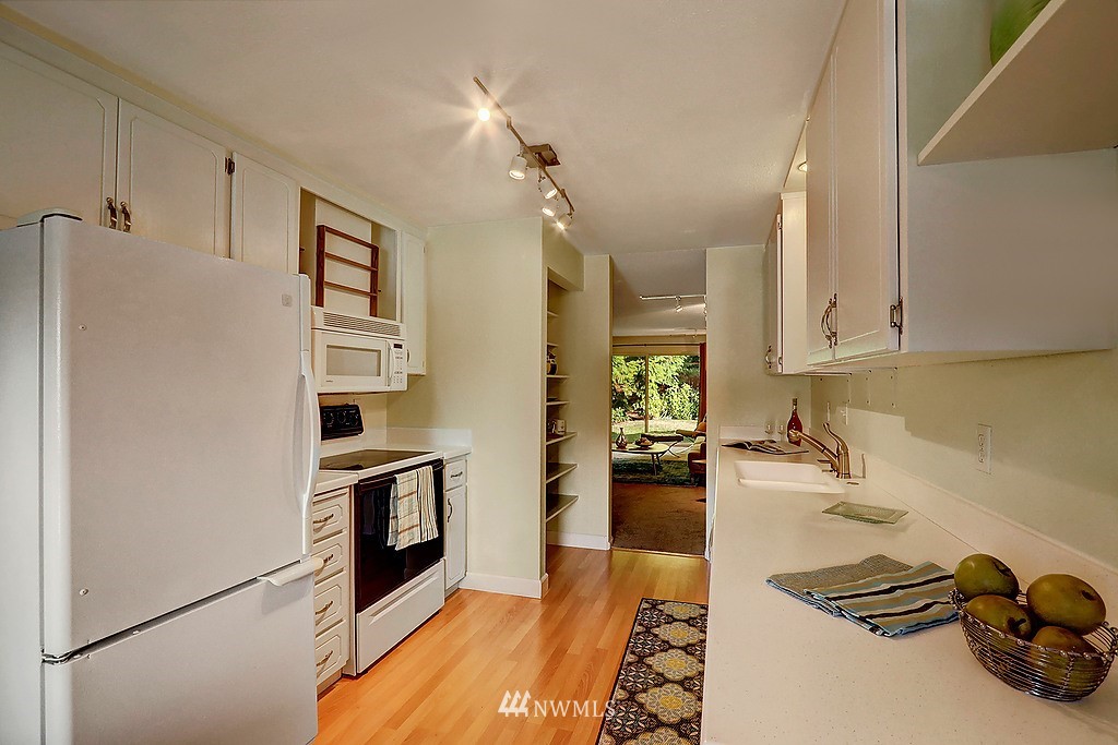 21503 4th Avenue West, Unit A43 Bothell, WA 98021 - Photo 7 of 14
