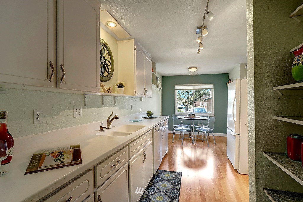 21503 4th Avenue West, Unit A43 Bothell, WA 98021 - Photo 8 of 14
