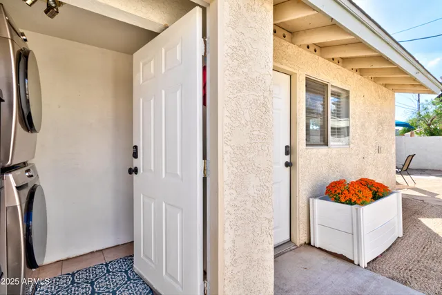 $343,500 | 385 East Coronado Road, Unit 6, Phoenix, AZ 85004
