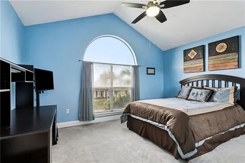 $490,000 | 1320 Lake Louise Drive, Gretna, LA 70056
